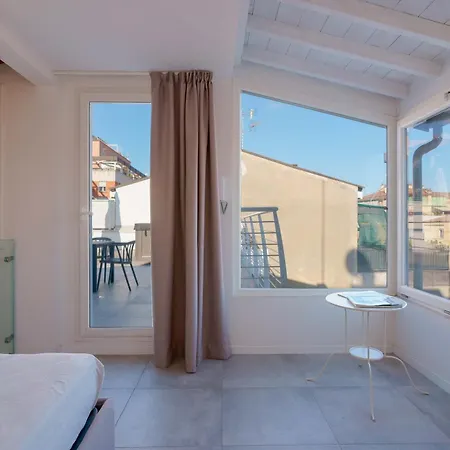 The Rooftop - Panoramic View With Jacuzzi