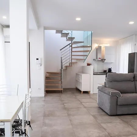 The Rooftop - Panoramic View With Jacuzzi Apartman *
